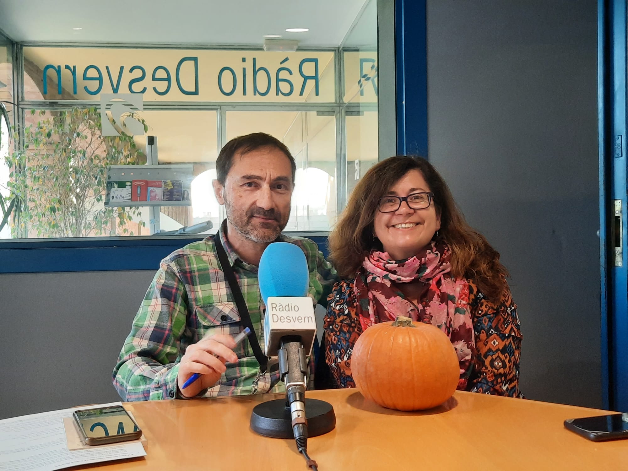 Read more about the article Escolta la Biblioteca a Ràdio Desvern